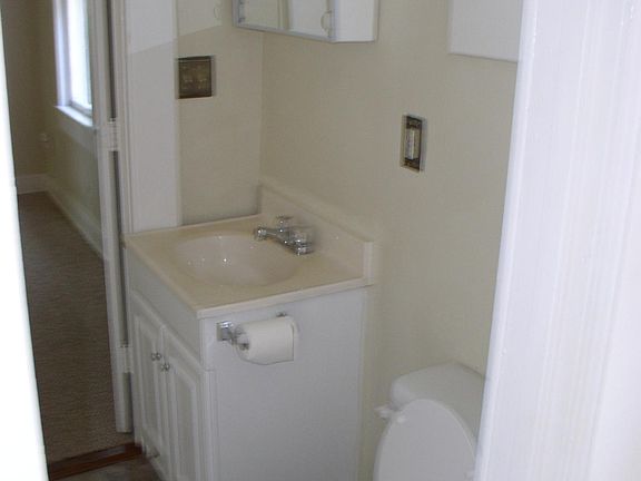 Jack and Jill bath