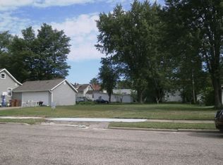 908 5th Ave, Stevens Point, WI 54481