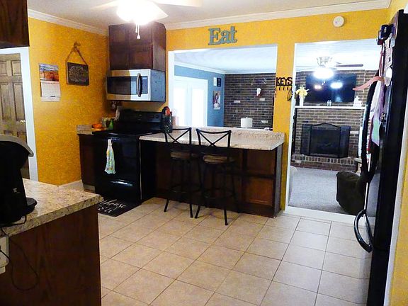 2nd image of 1025 Carolina St