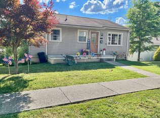 59 Pleasant Dr, Wheeling, WV