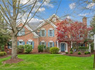 5800 Longview Cir, Bridgeville, PA 15017