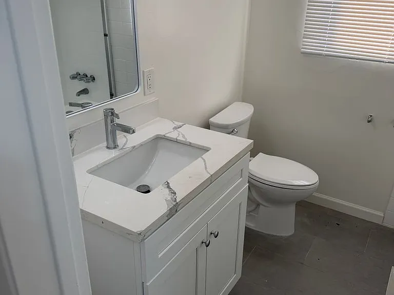 837 W Beach Ave #839 — Photo 7