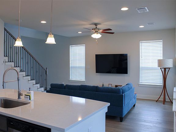 3rd image of 1007 Harwell Loop