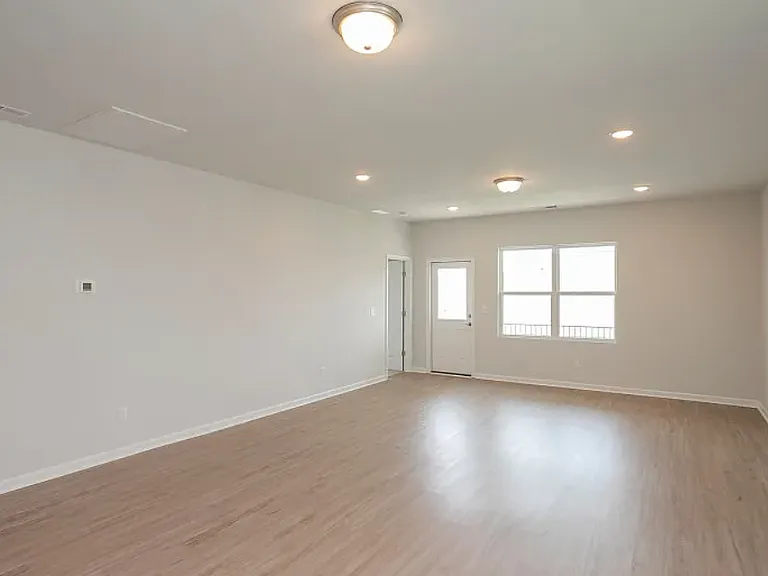 3707 Clementine Ln — Photo 10
