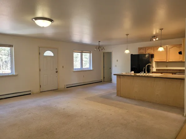 330 Faith Ln #330, Fairbanks, AK 99709