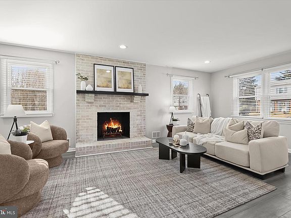 4th image of 1615 Trebor Ct
