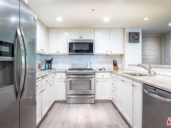 5th image of 10648 Woodbridge St Unit 210