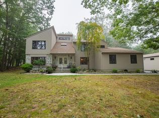 29 Carrs Tavern Rd, Millstone Township, NJ 08510