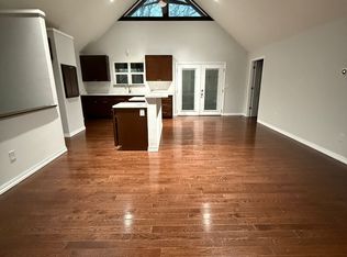 640 S Main St, Nixa, MO 65714