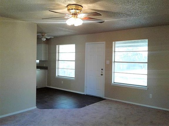 3rd image of 600 Rockledge Dr