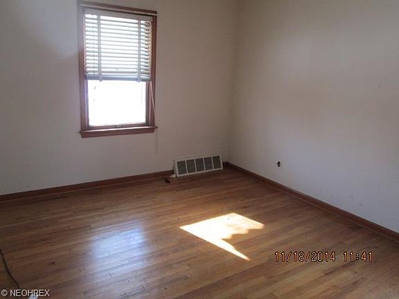 4th image of 21161 Miller Ave
