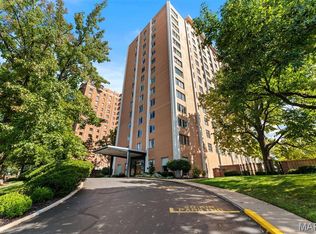 Hanley Towers Condominium, Saint Louis, MO 63105