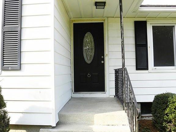 3rd image of 6 Catalina Dr