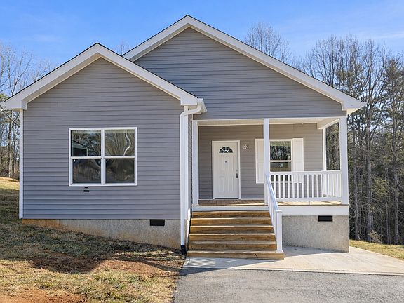 2nd image of 32 Indian Camp Rd