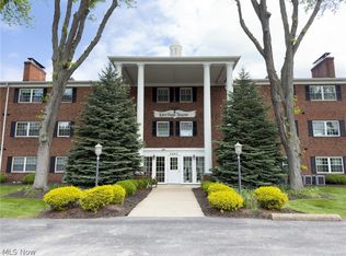 2885 Pease Dr APT 309, Rocky River, OH 44116