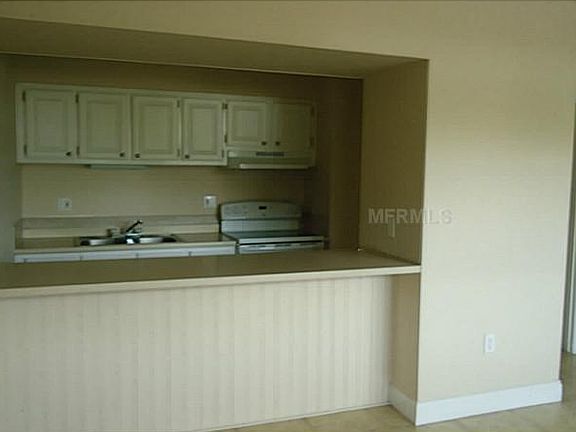 5th image of 1988 Fairview Shores Dr APT 7
