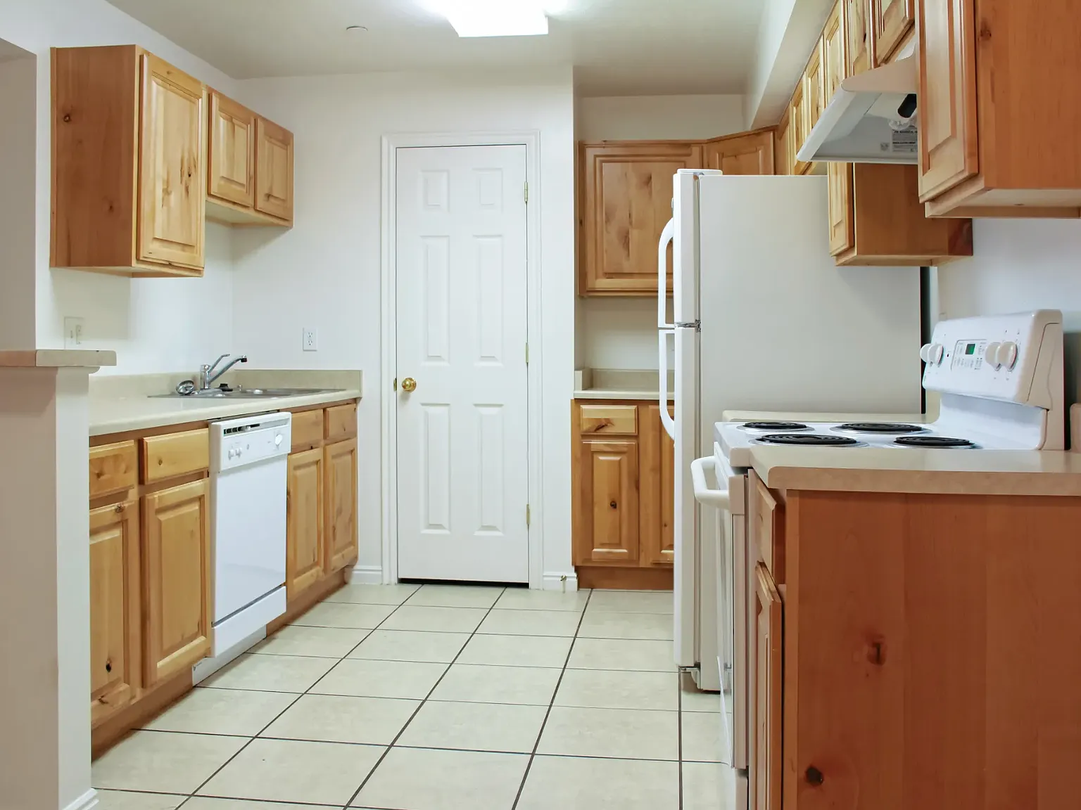 Autumn Hills Apartments — Photo 2