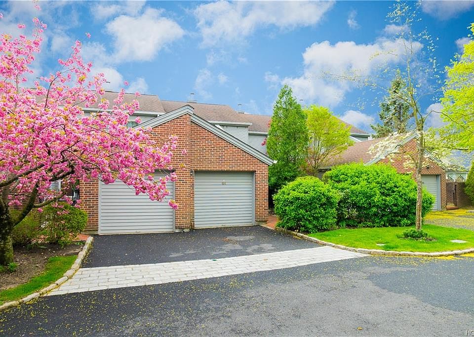 1st image of 64 Waterside Close