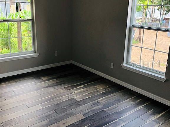 4th image of 37145 Tait Ave