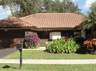 3079 Perriwinkle Cir, Davie, FL 33328