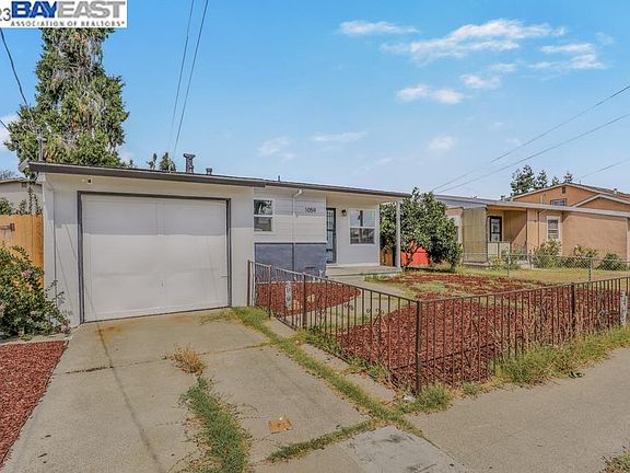 3rd image of 1059 Inglewood St