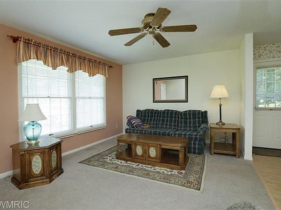 3rd image of 388 N Boulevard St