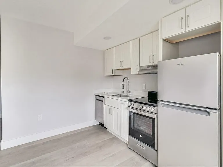 768 Walker Ave #A — Photo 4
