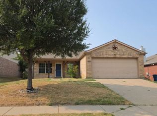 8900 Tumbleweed Dr, Aubrey, TX 76227