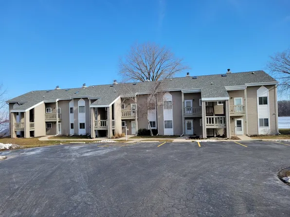 737 E Lakeview Rd, Hustisford, WI 53034