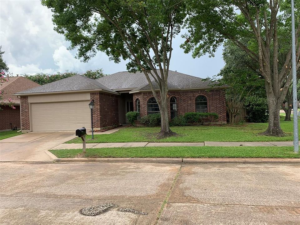 1st image of 16002 Silver Valley Dr
