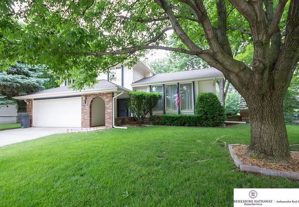 1st image of 2105 N 125th Cir