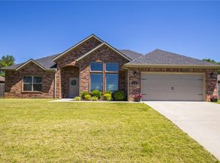 2120 Quinlan Ave, Lowell, AR 72745