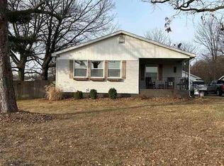 237 N Fulton St, Clinton, IN 47842