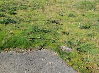 308 S Junction Ave, Cave Junction, OR 97523