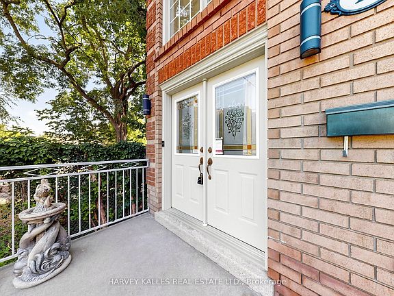 5th image of 15 Woodville Ave