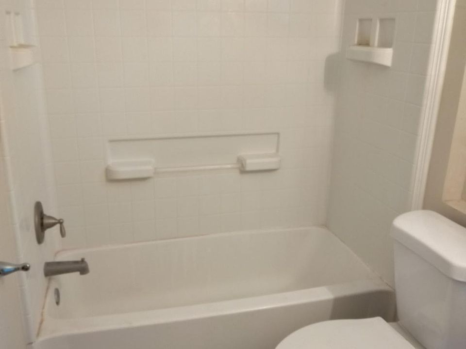 1st image of 506 N 2nd St APT 6
