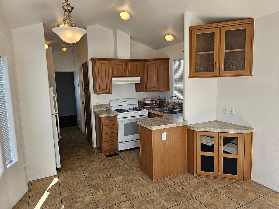 32000 Riverside Dr, Lake Elsinore, CA 92530 Zillow