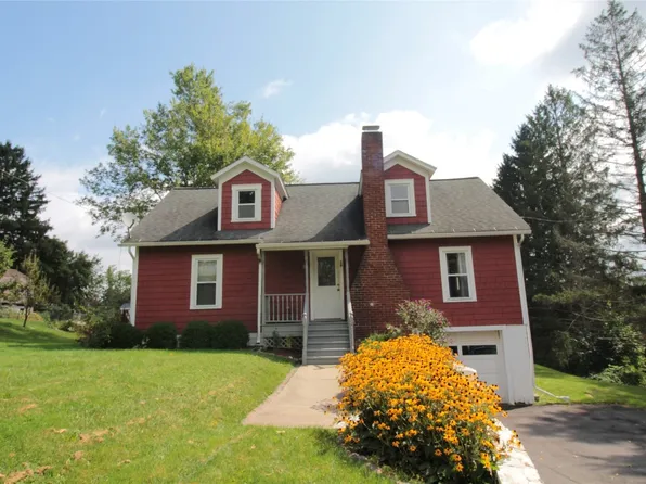 16 Hyde St, Whitney Pt, NY 13862