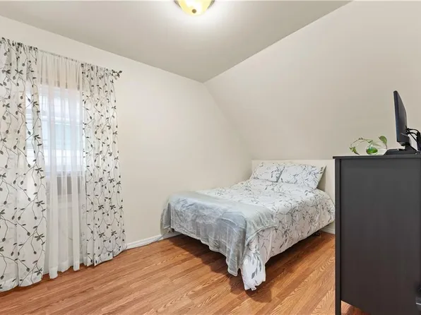 3710 Avenue P image 22 of 40