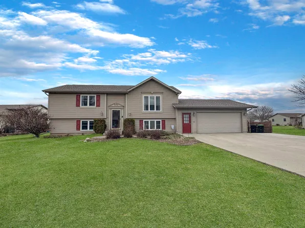 2012 24th Ave, Menominee, MI 49858