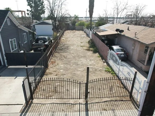 1445 W 5th St #28, San Bernardino, CA 92411