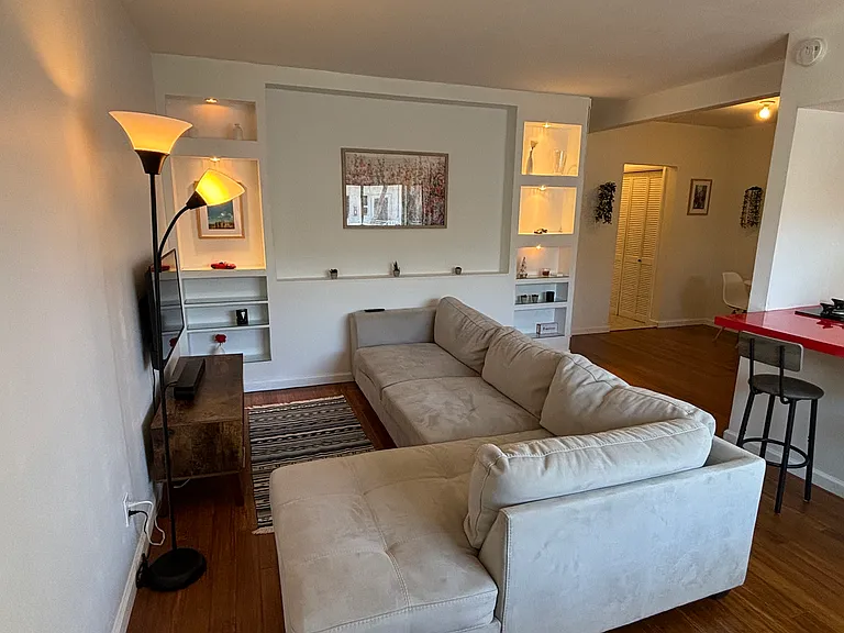 7424 Byron Ave #9B — Photo 11