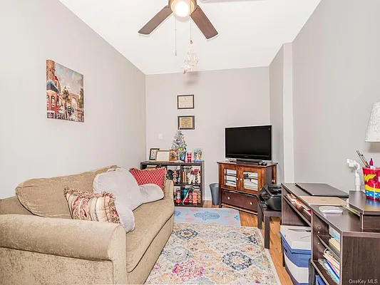 Sold by Re/Max In The City | media 18