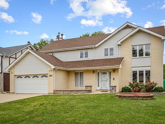 3rd image of 1404 Shady Ln