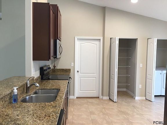 2nd image of 17 Pineland Ln