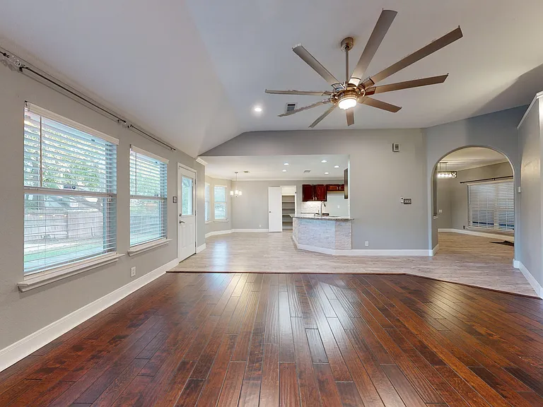 1009 Crimson Cove Dr — Photo 12