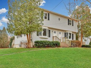 9 Lockhouse Rd, Westfield, MA 01085