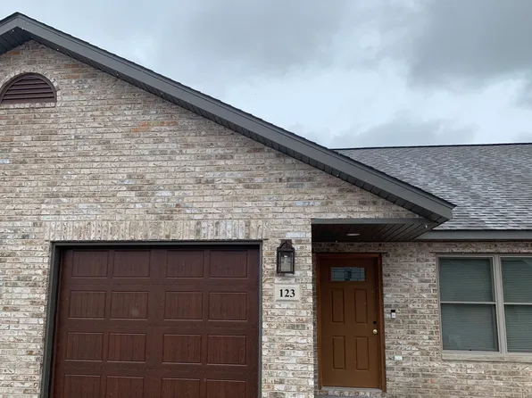 121-127 Stone Ct, Saint Robert, MO 65584