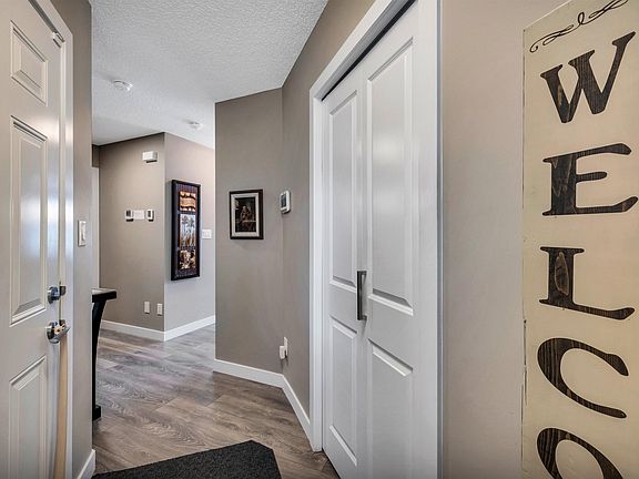 4th image of 5033 Andison Close SW