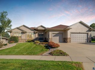 1408 W Laquinta St, Sioux Falls, SD 57108